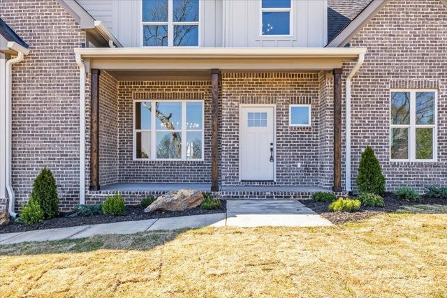 7833 Stonehenge Drive, Chattanooga, TN 37421