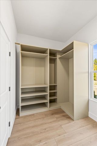 7833 Stonehenge Drive, Chattanooga, TN 37421