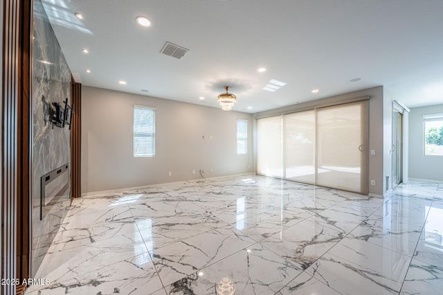 9719 W LOS GATOS Drive, Peoria, AZ 85383