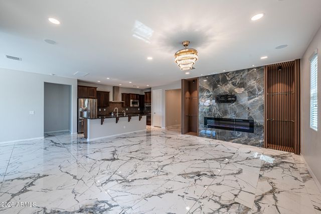 9719 W LOS GATOS Drive, Peoria, AZ 85383