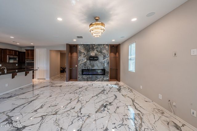 9719 W LOS GATOS Drive, Peoria, AZ 85383