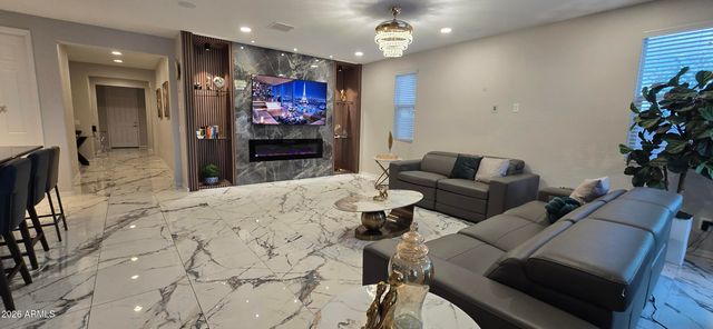 9719 W LOS GATOS Drive, Peoria, AZ 85383