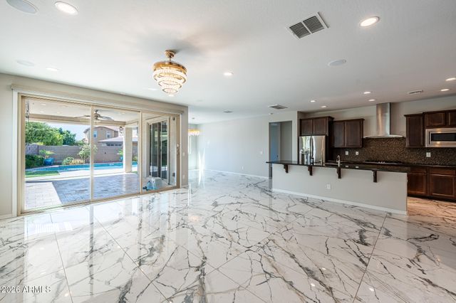 9719 W LOS GATOS Drive, Peoria, AZ 85383