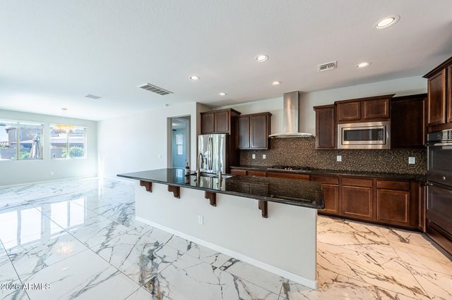 9719 W LOS GATOS Drive, Peoria, AZ 85383