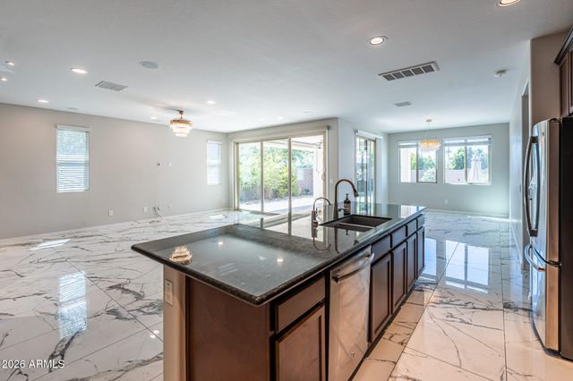 9719 W LOS GATOS Drive, Peoria, AZ 85383
