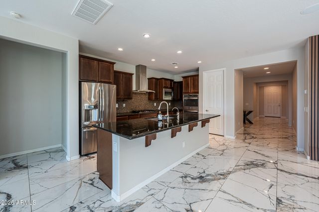 9719 W LOS GATOS Drive, Peoria, AZ 85383