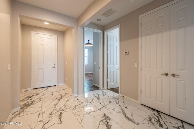 9719 W LOS GATOS Drive, Peoria, AZ 85383