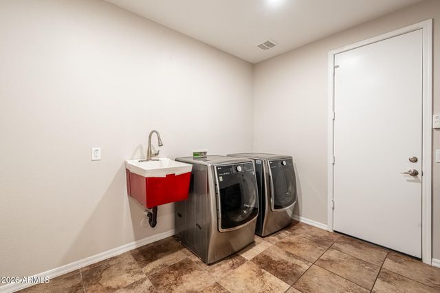9719 W LOS GATOS Drive, Peoria, AZ 85383
