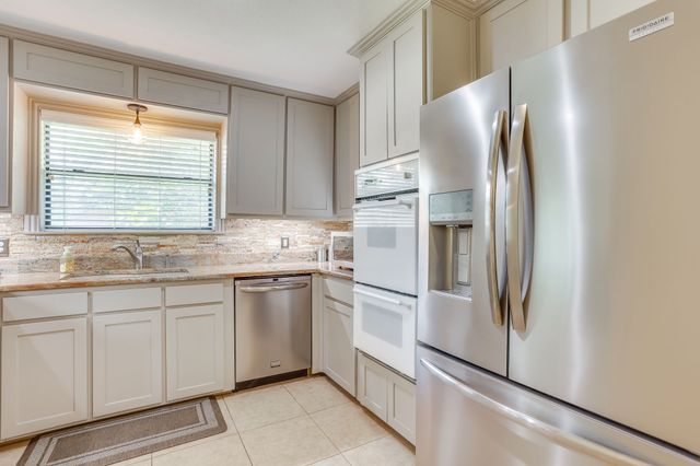 4510 Longacres Court, Arlington, TX 76016