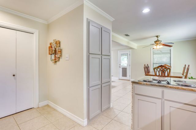 4510 Longacres Court, Arlington, TX 76016