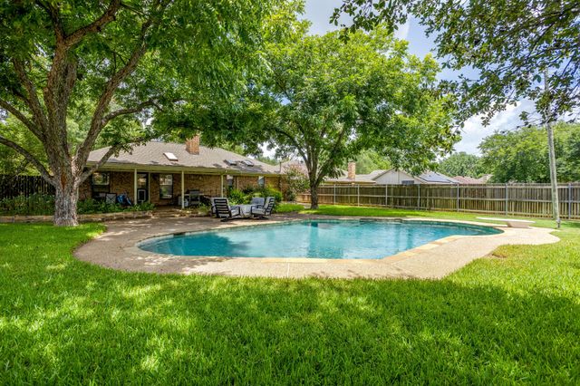 4510 Longacres Court, Arlington, TX 76016
