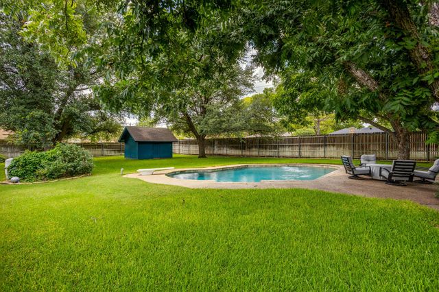4510 Longacres Court, Arlington, TX 76016