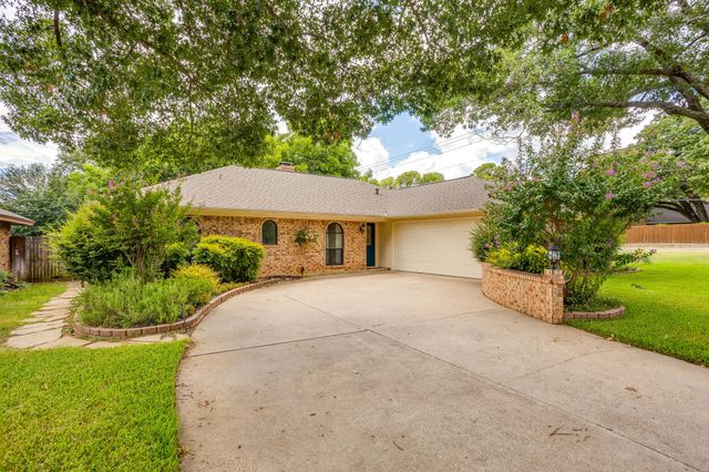 4510 Longacres Court, Arlington, TX 76016