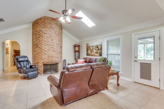 4510 Longacres Court, Arlington, TX 76016