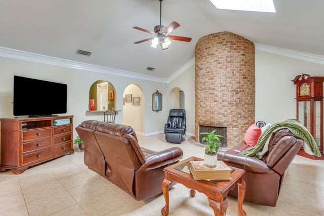 4510 Longacres Court, Arlington, TX 76016