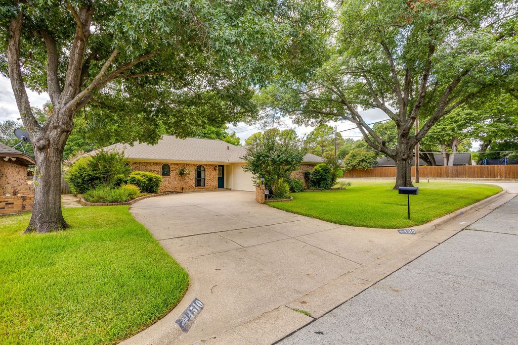 4510 Longacres Court, Arlington, TX 76016