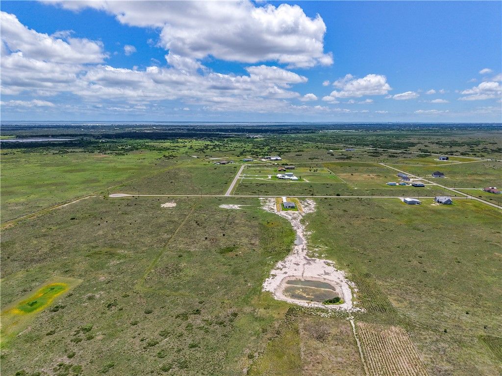 209 Trout Side Way, Rockport, TX 78382 — photo 4