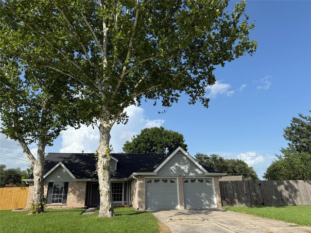 1905 Westside Drive, Deer Park, TX 77536