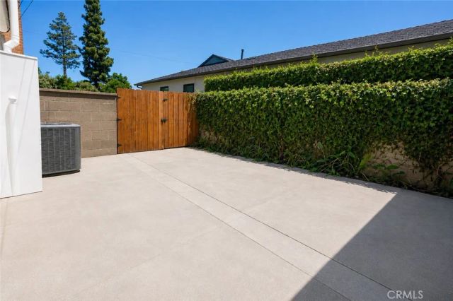 1901 N Bellflower Boulevard, Long Beach, CA 90815