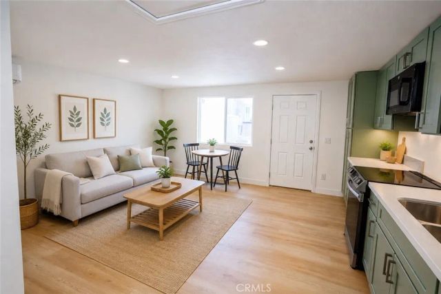 1901 N Bellflower Boulevard, Long Beach, CA 90815