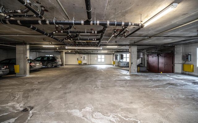 317 Groveland Avenue 713, Minneapolis, MN 55403