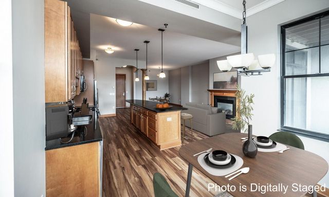 317 Groveland Avenue 713, Minneapolis, MN 55403