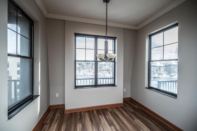 317 Groveland Avenue 713, Minneapolis, MN 55403