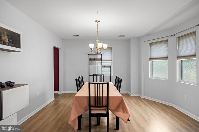 445 E MILL RD, Maple Shade, NJ 08052