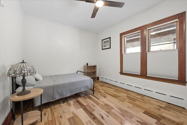 6210 N Moody Avenue, Chicago, IL 60646