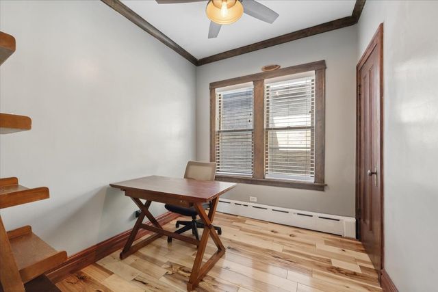 6210 N Moody Avenue, Chicago, IL 60646