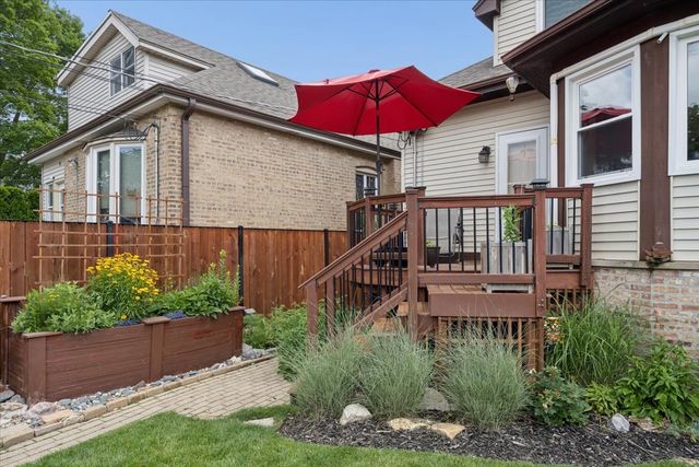 6210 N Moody Avenue, Chicago, IL 60646