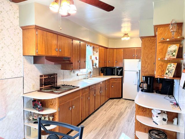 1400 S 11th Street, Prairie Du Chien, WI 53821