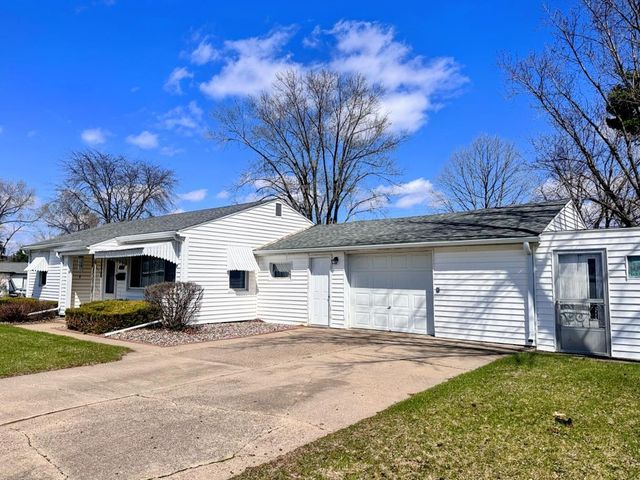 1400 S 11th Street, Prairie Du Chien, WI 53821