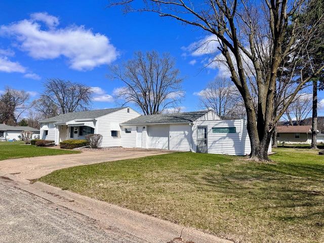 1400 S 11th Street, Prairie Du Chien, WI 53821