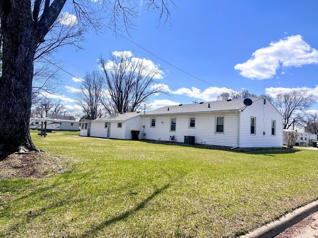 1400 S 11th Street, Prairie Du Chien, WI 53821