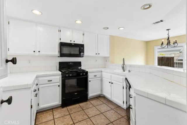 975 Solano, Corona, CA 92882