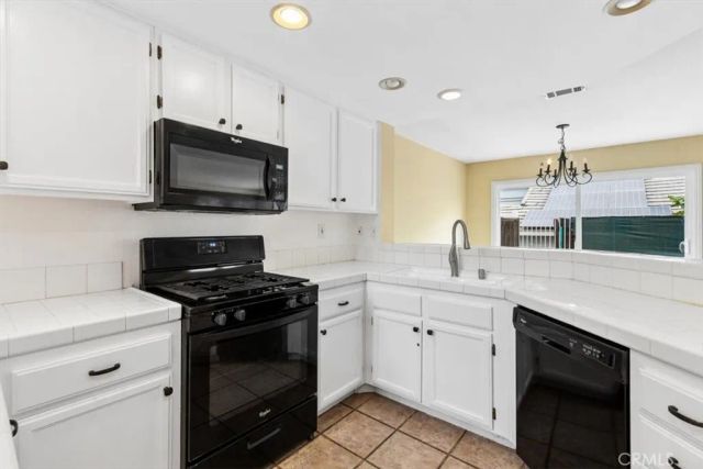 975 Solano, Corona, CA 92882