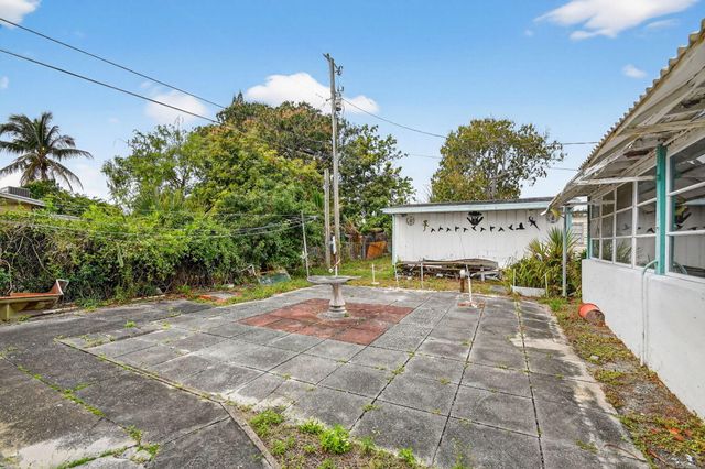 620 58th Street, West Palm Beach, FL 33407