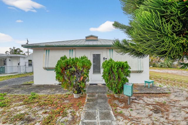 620 58th Street, West Palm Beach, FL 33407