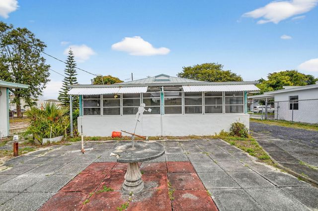 620 58th Street, West Palm Beach, FL 33407