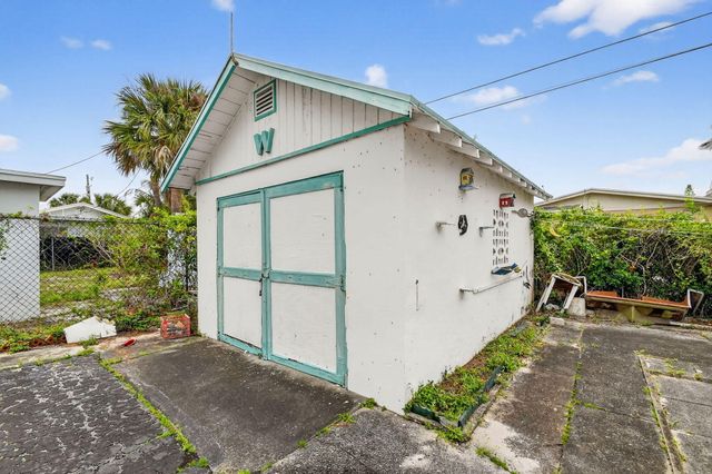 620 58th Street, West Palm Beach, FL 33407