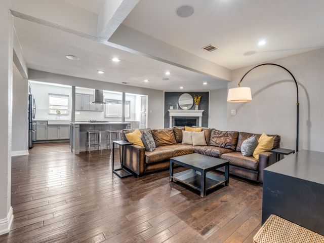 8317 Baumgarten Drive, Dallas, TX 75228