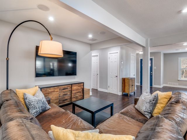 8317 Baumgarten Drive, Dallas, TX 75228