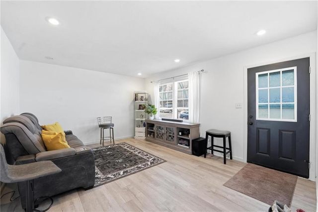 120 N 1st Street, Blue Springs, MO 64014