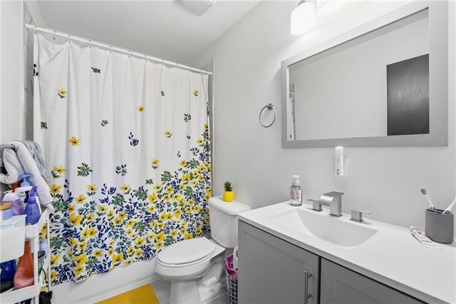 120 N 1st Street, Blue Springs, MO 64014