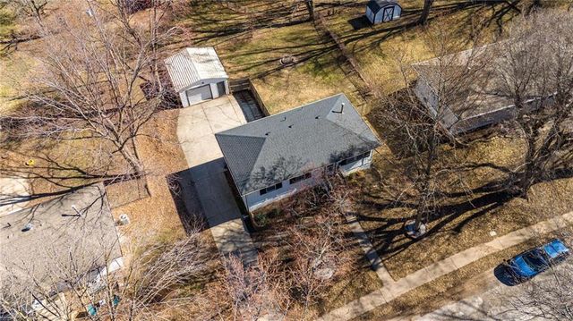 120 N 1st Street, Blue Springs, MO 64014