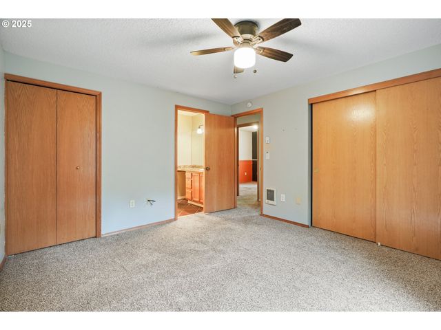 200 S BINA Dr, Newberg, OR 97132