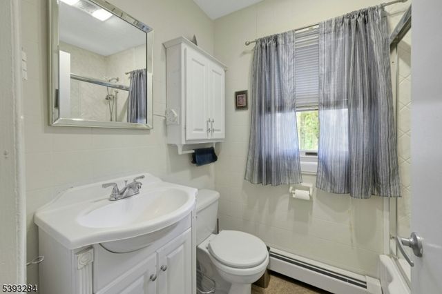 19 Algonquin Ave, Rockaway Twp., NJ 07866