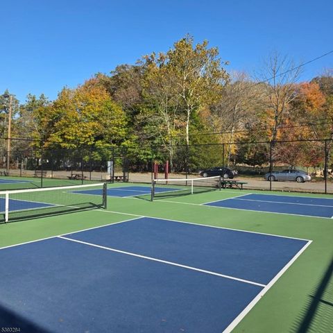 19 Algonquin Ave, Rockaway Twp., NJ 07866