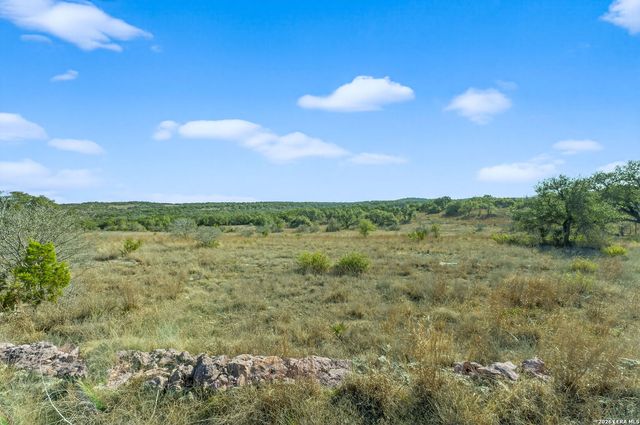 732 Whiskey Trail, Blanco, TX 78606